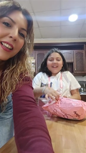 Peluche Hello Kitty 20 cm: Unboxing y opinión rápida