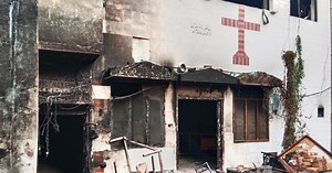Pakistan church attacks: Muslim mob go on rampage after accusing Christians of desecrating the Quran