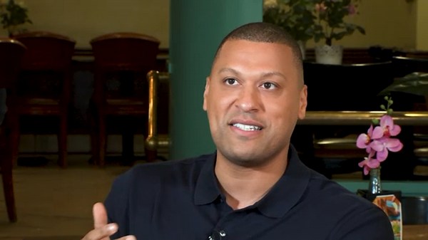 Eyewitness News anchor Pedro Rivera honored ahead of National Dominican Day Parade
