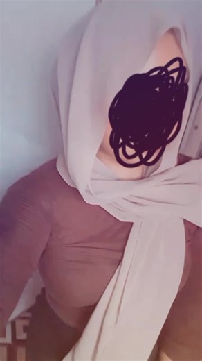 Exploring Intriguing Ambiguity in Visual Art