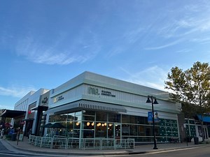 Dig Opens First Virginia Location At Ashburn's One Loudoun