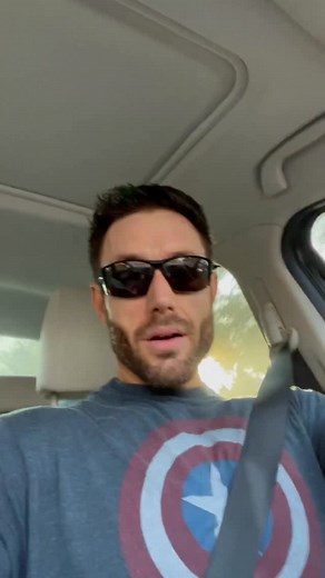 Kaleb: “have presence in your legs” Me: post competition insulin sensitivity discovers the feel of a sissy squat and understands what that means… In bodybuilding prep You make breakthroughs every now and then. Hence another meaning to the cool “building” part of bodybuilding. I will have a better understanding of presence in my legs while posing and training. #naturalbodybuilding #posing #insulinsensitivity #freestyleyoga | Nick Del Toro