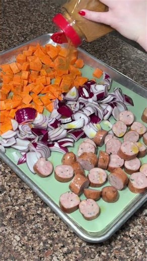 🍯🔥Hot Honey Chicken for Meal Prep this week! - (I’ve made it twice this month)! It’s sweet, spicy,