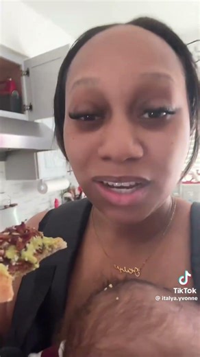 why is it crumbs on the baby head 😭