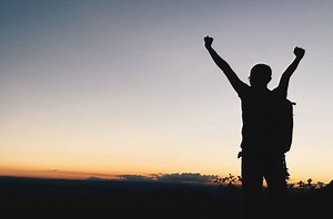 カナダのワーホリに必要な費用【2024年 最新版】| カナダ留学コンパス