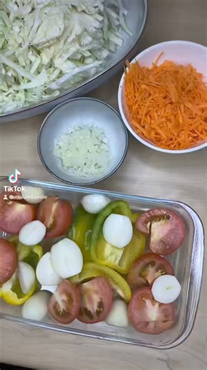 19K views · 639 reactions | Simplest way to make non-greasy wors and gravy. Make sure you use two different pans for braaing your wors and making the gravy. Seasoning by Qualifresh Group Spice by Hinds Spices - The Strong One #malumfoodie #sausage #gravy | Malumfoodie | Facebook