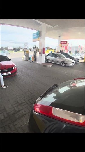 Kiedy tankujesz komuś furę #shorts