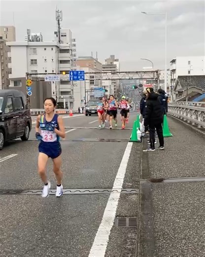 ニトリ 女子ランニングチーム on Instagram: "【大会結果】 🕊️ 2025.12.21 第44回 山陽女子ロードレース大会 🏃‍♀️10km 9位 #髙橋朱穂 32'59 PB⭐️ 19位 #佐久間珀亜 33'48 PB⭐️ 50位 #立迫望美 36'07 2025年、全てのレースが終了しました！ 皆さんの応援が励みになりました🏃‍♀️💨 たくさんの応援ありがとうございました🙇‍♀️✨ #ニトリ女子ランニングチーム #山陽女子ロードレース"