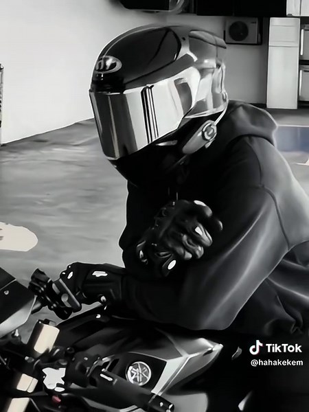 Experience the KYT TTC Helm with Yamaha Motorcycle