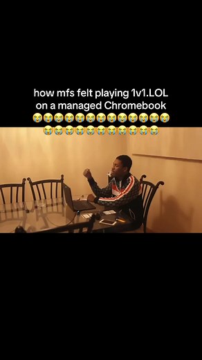 Playing 1v1.LOL on a Managed Chromebook — Teejayx6 Reaction