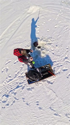 Out on the lake #icefishing 🎣 #360 #gopro