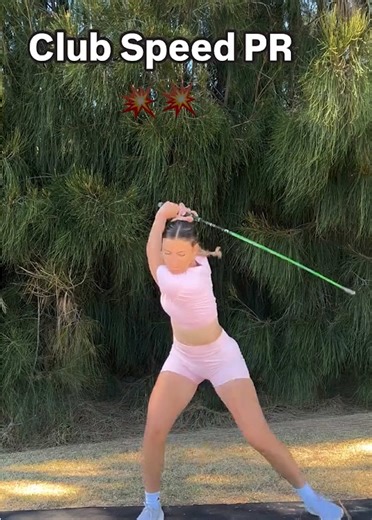 SuperSpeed works if you put in the time and follow the protocols. Training only takes 15 minutes 3x per week (5 minute warmup and 10 minutes of swings) Over the last 10 years we’ve seen a 5% gain in driver club head speed after the first 6 weeks. For those that complete 25 sessions the average we see is 10.8% gain from users in our app. Spring is coming in a few months so get training now to come out faster than ever for this season. 📽@abbylongdrive