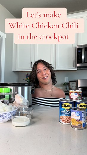 Delicious White Chicken Chili Recipe in the Crock Pot