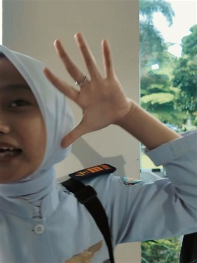 ✈️ Kunjungan edukatif ke Lakespra dr. Saryanto TNI AU Jakarta! Mahasiswa Politeknik Kesehatan TNI AU Ciumbuleuit merasakan langsung bagaimana rasanya berada di dunia kesehatan penerbangan 🧑‍✈️ Mulai dari simulasi kekurangan oksigen di Hypobaric Chamber, latihan spatial disorientation dengan AOT & BOT, uji adrenalin di Ejection Seat Trainer, merasakan tekanan G-Force di Human Centrifuge, latihan evakuasi helikopter lewat HUET, hingga melihat dunia dalam gelap menggunakan Night Vision Trainer 😲 