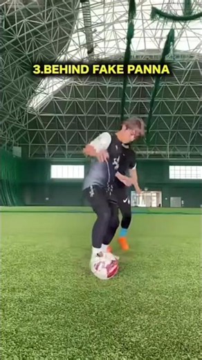 "INSANE Nutmeg Skills That Destroyed The Defender! 💀⚽"