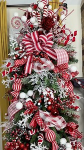 We’ve taught over 2,500 step by step wreath making designs in Design School, and counting. This little sneak peek? Just a taste of what’s inside. Want the full tutorial? Comment design school below! | DecoExchange