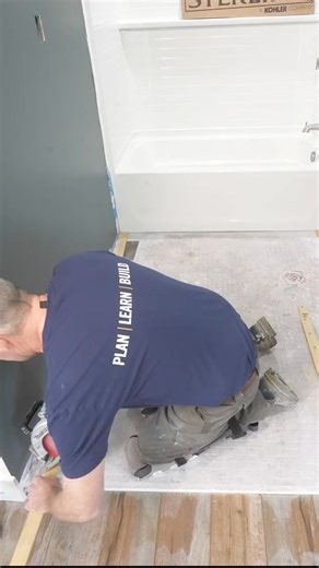 BIG TILE LAYOUT 🤩🤩🔥🔥 Club #bathroomremodelingteacher #tile #diy #bathroomremodel #homeimprovement | Bathroom Remodeling Teacher