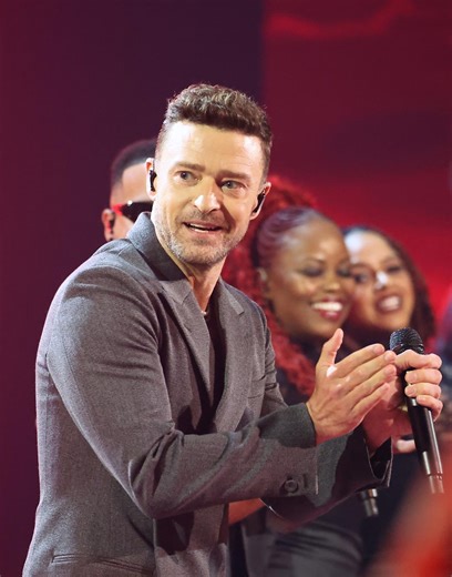 Justin Timberlake helps long-time fan with seventh gender reveal at Utah concert