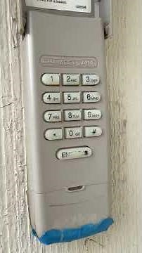 How to set a keyless garage opener. Chamberlain (DIY).