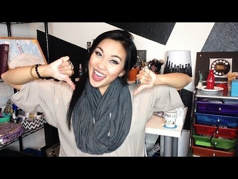 11 Ways to Wear an Infinity/Circle Scarf | Raven Wynn
