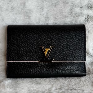 Louis Vuitton Capucines Compact Wallet - Black with Ballerina Pink Edging P0303