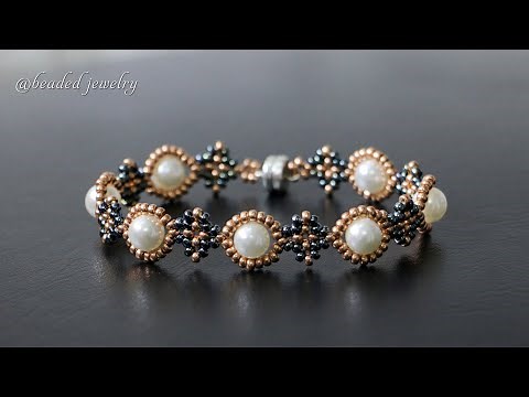 Quick & easy to make beaded bracelet with seed beads and pearls. Beading tutorial