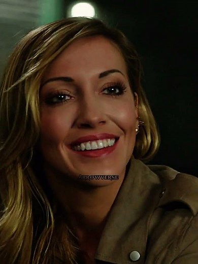 Felicity learns that the Evil Laurel is Black Siren #shorts