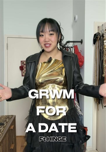 the gold corset is once again making an appearance for my @Hinge 🖤 date, wish me luck! #hingepartner