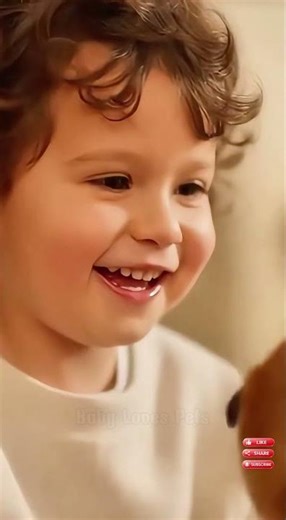 Baby Shows a Heartfelt Emotional Response While Interacting with a Golden Retriever 🐶👶💛