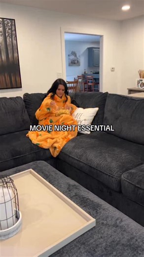 23K views · 286 reactions | The coziest hoodie blanket for movie night    Grab yours from the link in my BIO  Follow me and comment HOODIE to get all infos sent to your DMs #blanket #hoodie #hoodieblanket #cozyseason #amazonfavorites #fyp | Crazyazdeals | Facebook