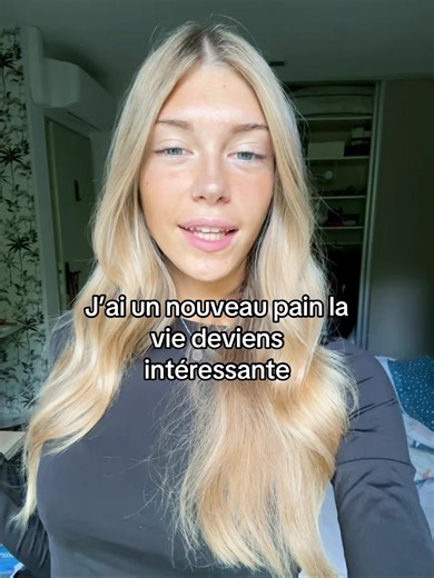 Aloha Mome: Nouvelle Vie avec Roxanne OA