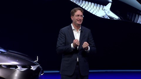 Mercedes-Benz V-Class detailed review at Auto Shanghai 2025