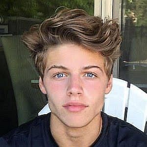 Sam Dezz – Age, Bio, Personal Life, Family & Stats | CelebsAges