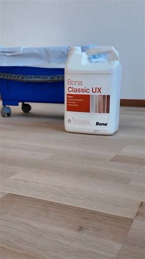A perfect start makes all the difference. Bona Classic UX gives every floor a beautifully even tone and the ideal foundation for your chosen lacquer. Its smooth application and reliable adhesion make it a trusted choice for professionals who take pride in their craft. Ready to take your next project to the next level? 👇 Learn more about Bona Classix UX HERE: https://bit.ly/4qDbxG1 📹 Bautrendgmbh #BonaPro #BonaClassicUX #BonaSystem #WoodFloors #FlooringProfessionals #Craftsmanship #BonaFinishes