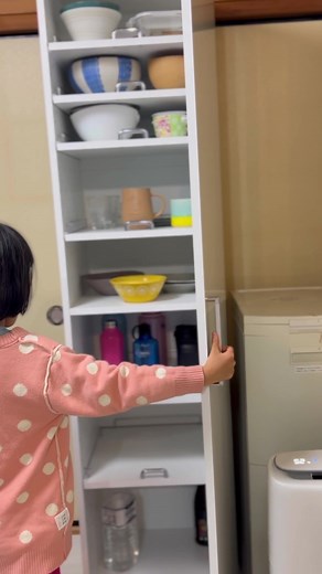 食器棚の組み立てが一人では難しい！