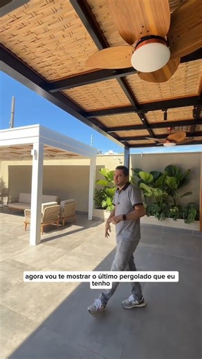 COBRIRE Pergolado Deck Bambu | 🌿 No showroom da Cobrire, o pergolado 3x3 revela como charme e funcionalidade podem estar em um espaço compacto. ✨ Perfeito para inspirar... | Instagram