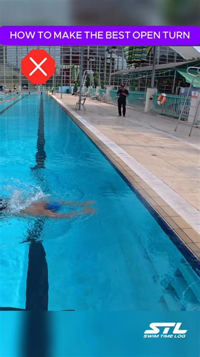 Initiating a quick knee tuck as soon as the hand makes contact with the wall is the most time-efficient approach.Utilizing arm pressure to push off—rather than pulling the body upward—facilitates a faster and smoother transition.Elevating the body above the water surface should be avoided, as it disrupts momentum, increases drag, and offers no technical advantage.#SwimmingTechnique #freestyledrills #swimmingcoach #swimminglesson #swim #swimming #swimlike #swimlife #swimtime #swimteam #funswim #s