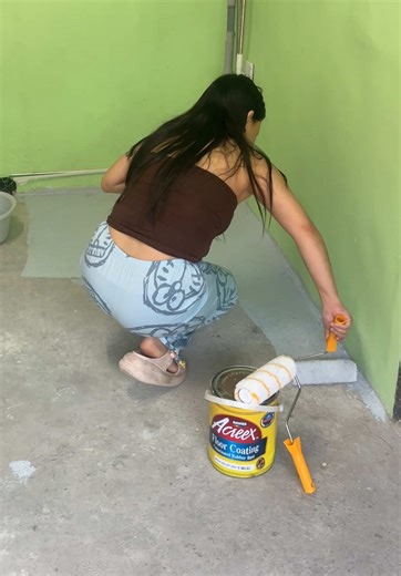 Part 1 | Rubberized Floor Paint on Rough Garage Floor 🖤#rubberizedfloorpaint #daviesacreex #rubberizedfloor #daviespaints