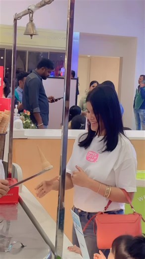 Lisan 🌼 on Instagram: "Turkish ice cream 🍦 #viral #instagood #bangalore #icecream #turkishicecream#happiness #odiajhia"