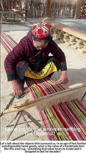 Threads of Time: Weaving a Wool Rug on a Vintage Loom 🧵🧶
