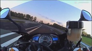 一档轻松破百！雅马哈Yamaha R1极速测试