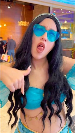 Jasmine was able to hypnotize him...😮🤭 (not for kids) #jasminemeyer