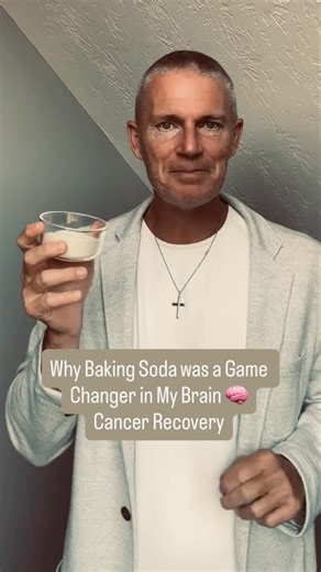 Dr. Pete Sulack on Instagram: "💥My Favorite Uses for Baking Soda: • Morning Flush → ½ tsp in warm lemon water to balance pH. • Kidney Support → occasional use in water to reduce acid load. • Exercise Recovery → buffers lactic acid & fatigue. • Detox Bath → ½ cup in warm water for skin + toxin release. • Oral Rinse → neutralizes mouth acidity. 📚 Studies: • Bicarbonate slows progression of chronic kidney disease (NIH, 2009). • Buffers lactic acid & improves exercise performance (Journal of Appli