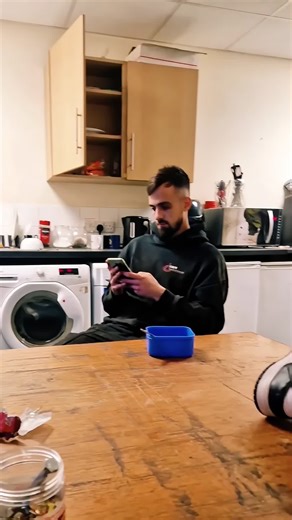 His reaction 🤣🤣#scareprank #jumpscare #funny #fyp #family | pranks