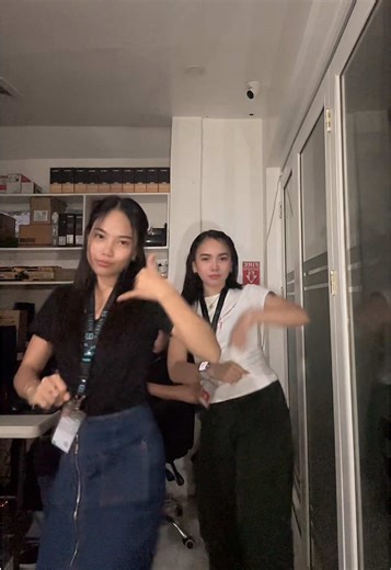 rylxclp (@rylxclp)’s videos with Cardboard Box - Happi Remix - FLO