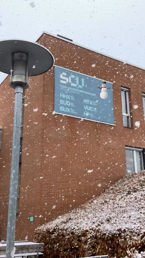 Sneen drysser ned over SCU ❄️ En rigtig vinterlig weekend venter forude - god weekend til alle ☃️ | SCU