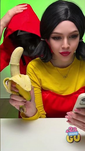 The endless banana prank 🍌😂 Endless laughter! #prank
