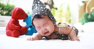 My Baby Hates Tummy Time! 7 Helpful Tips to Make It Fun