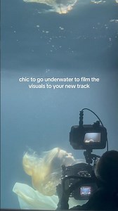 Make it through, I promise you I’ll stay 🌊 #beckyhill #newmusic #changes
