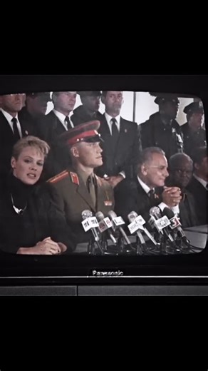 Face Velure on Instagram: "✨ In the neon-lit streets of New York, beneath the shimmering lights of a secret alien modeling show, perfection wasn’t human—it was crafted. 💫 Beings with jawlines sharper than Sean O’Pry’s and cheekbones rivaling Jordan Barrett strutted down the runway, eyes glowing like Chico Lachowski’s. 👽✨ Their secret? Looksmaxxing. Mewing for flawless jawlines, symmetry like Adriana Lima, and skin glowing like Elsa Hosk. This wasn’t beauty—it was bio-hacked perfection. 🛸Each